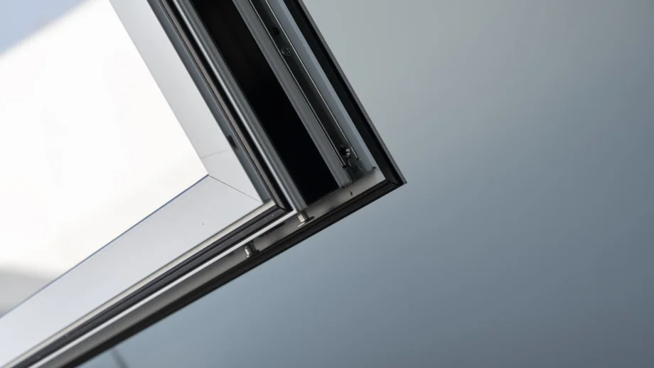 Thermal and acoustic<br> <strong>performance developed for professional construction</strong>